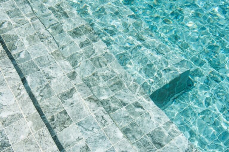 The Role of Natural Filtration Systems in Pool Design