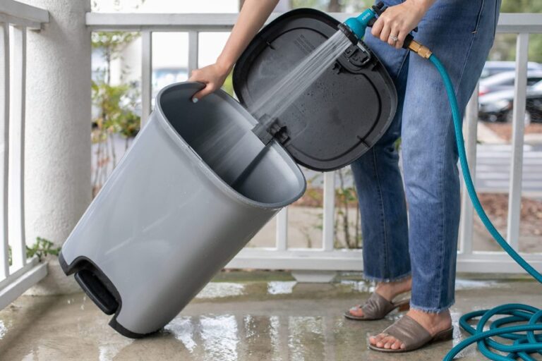 4 Trash Can Cleaning Mistakes to Avoid And How Pros Do It Right